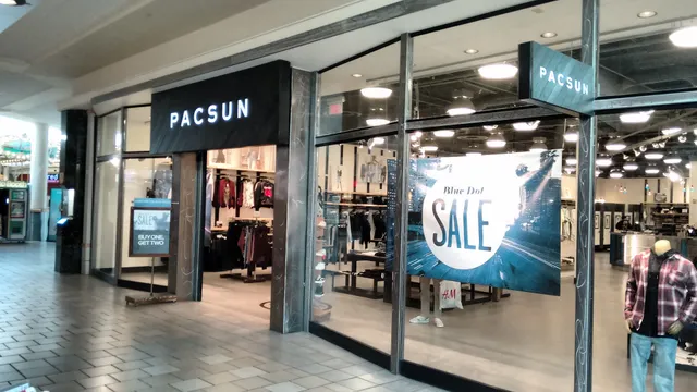 PacSun