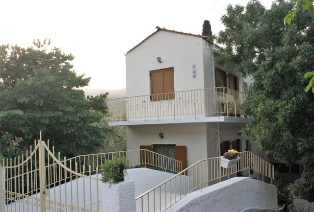 Lagada Holiday Rooms