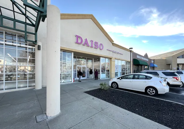Daiso - Japanese Household Goods