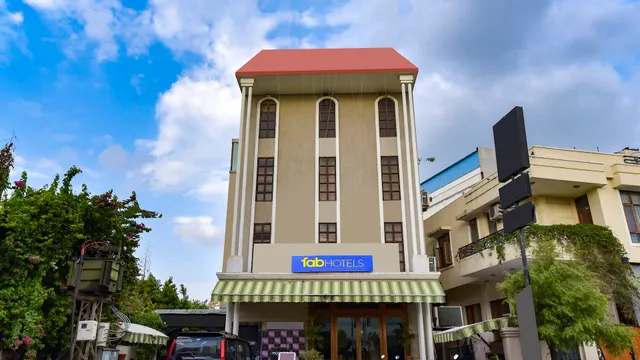 FabHotel Four Boutique