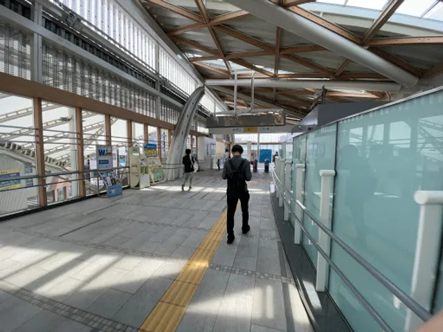 Yoyogi-Hachiman Station