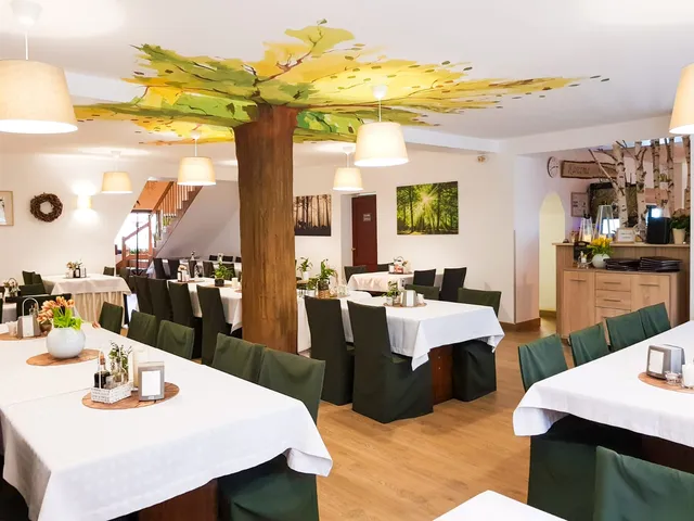 Restauracja "Myśliwska" w Szumiradzie