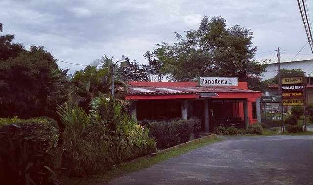 Cafetería Bromelias del Río