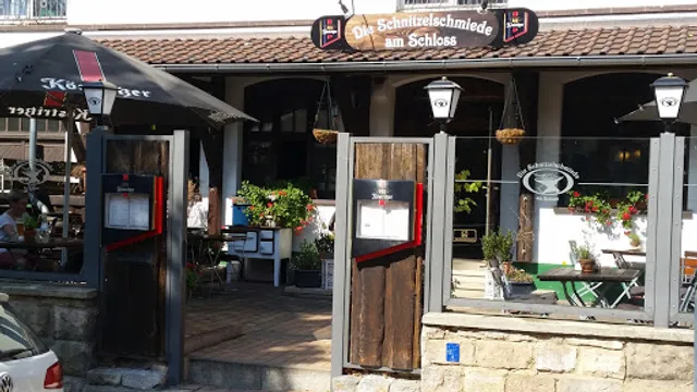 Schnitzelschmiede am Schloss