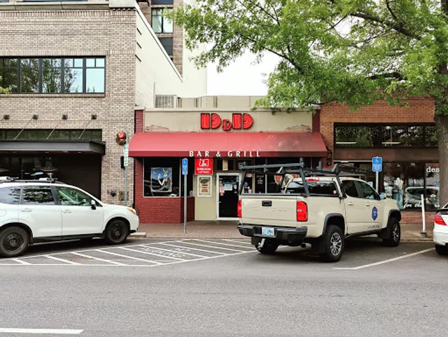 D & D Bar & Grill