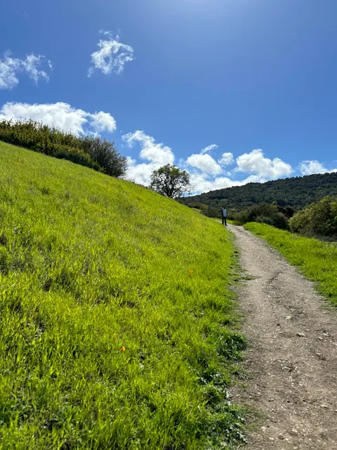 Hill Trail Trailhead
