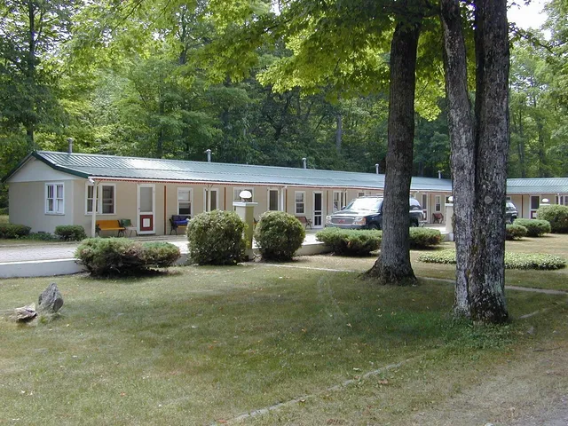 Doll's Paradise Lake Resort