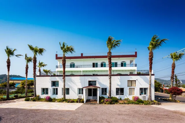 Jeju Olleh Windmill Pension and Guesthouse