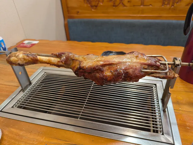 Grassland Muren Charcoal Fire Barbecue Gigot