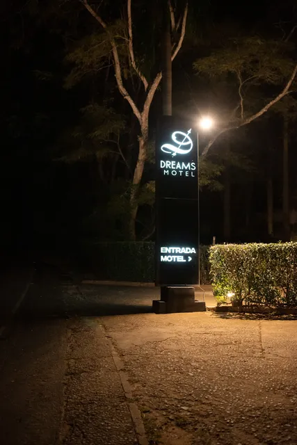 Dreams Motel