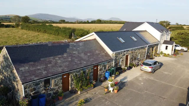 Beudy Isaf & Beudy Canol Holiday Cottages