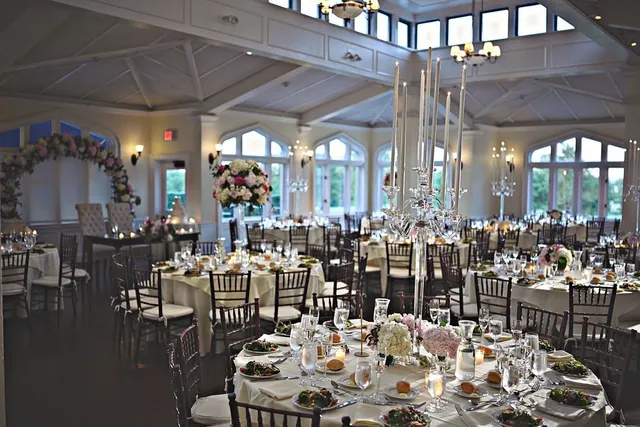 Glen Island Harbour Club