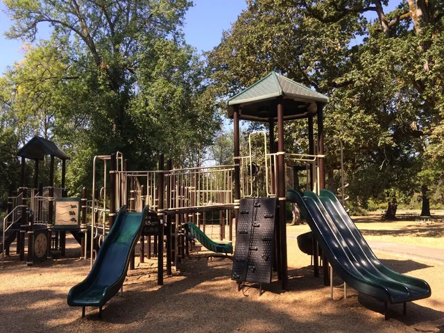 North Clackamas Park Complex & Ball Fields