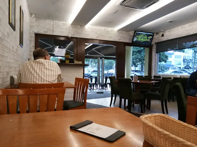 Lemon Tree Taman Molek