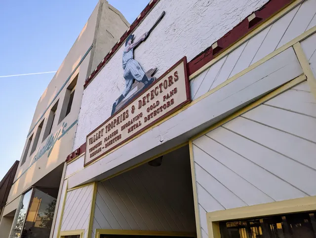 Valley Trophies & Detectors