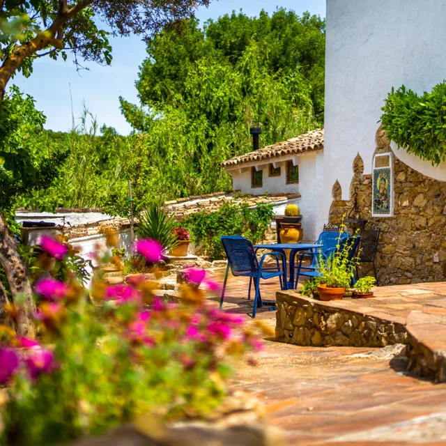 Cinco Lunas - Retreat Center & Vegetarian Conscious Guesthouse