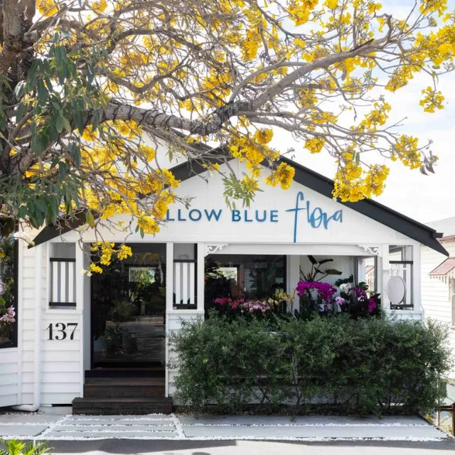 Willow Blue Flora - Flowers of the World