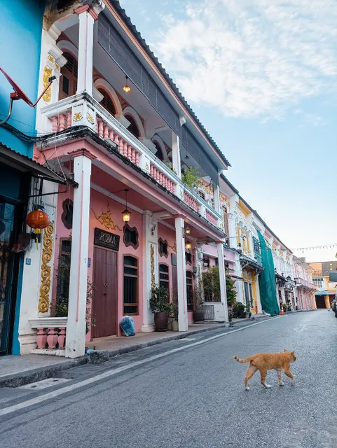 2rooms Boutique House by Dhamarchitects