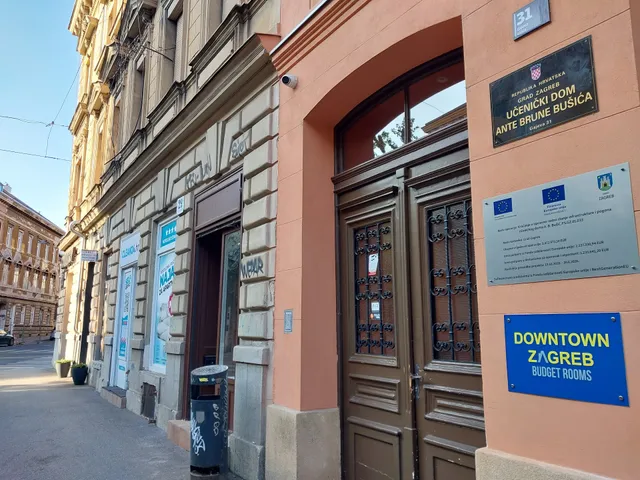 Downtown Zagreb budget room