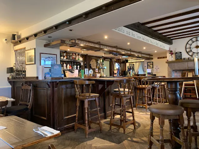 Black Lane Ends Tavern