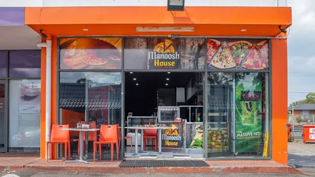 Manoosh House Mount Pritchard