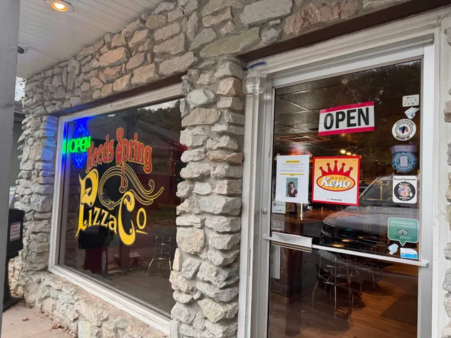 Reeds Spring Pizza Co & Sports Lounge