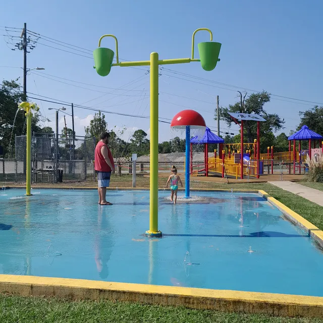 Waveland Avenue Park