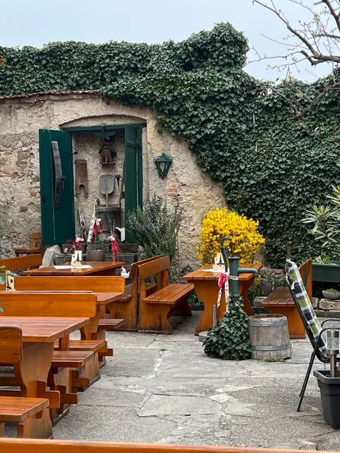 Heuriger Weingärtnerei Graf