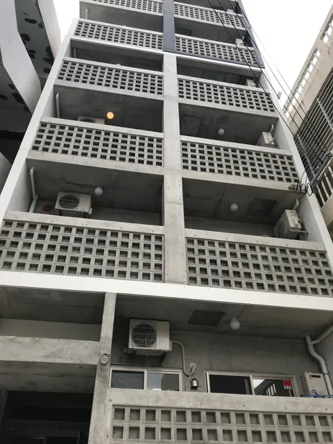 Little Island Okinawa Miebashi