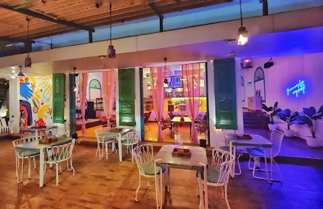 Mimi's Kitchen & Bar