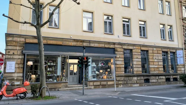 Die Prinzessin auf der Erbse - Schlaf- und Wohnstudio