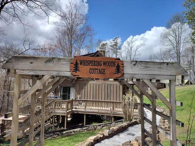 Whispering Woods Cottage