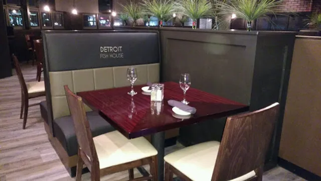 Detroit Fish House: Steak and Oyster Bar