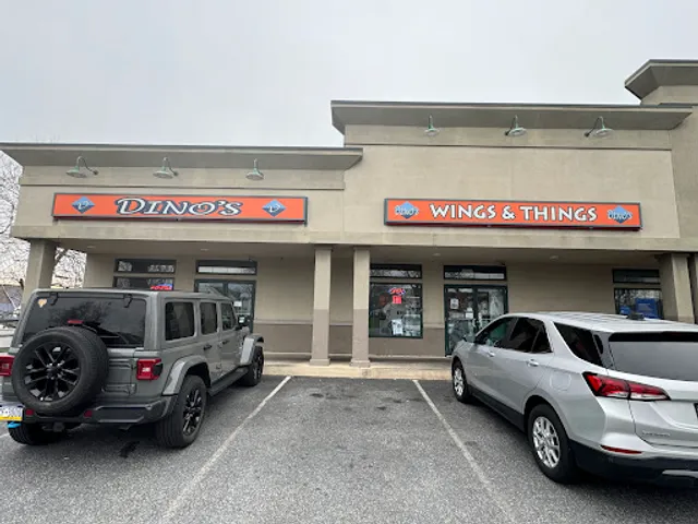 Dino's Wings & Things