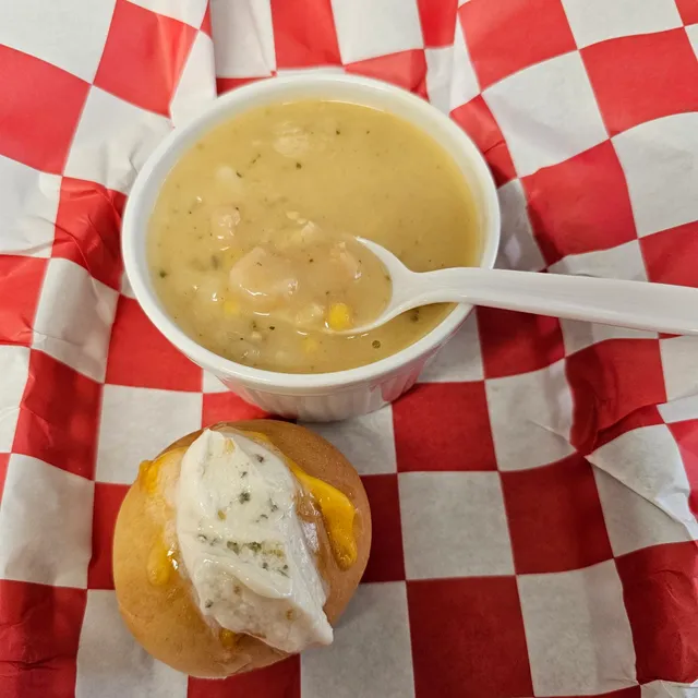 Roosters Tavern & Sales