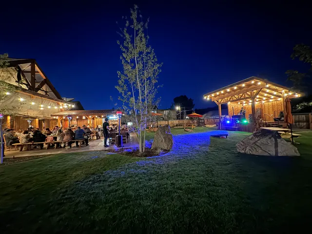 406 Saloon Family Roadhouse