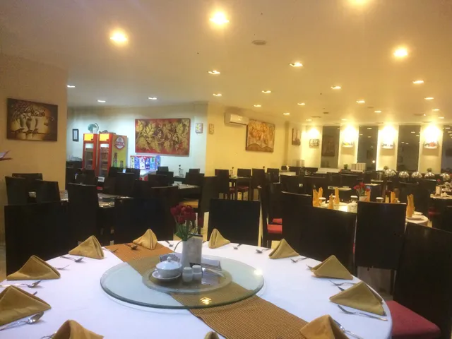 Metamani Restaurant & Lounge