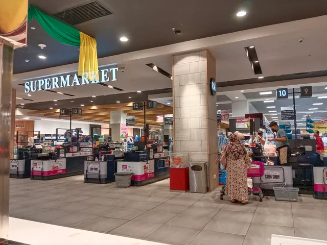 ÆON Bandar Dato' Onn (Department store)