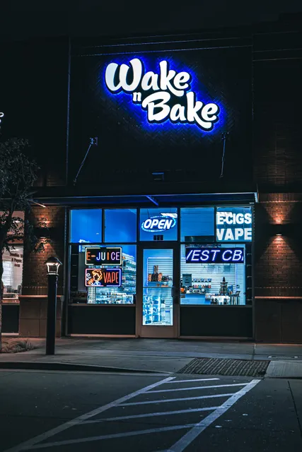 Wake n Bake | SMOKE AND VAPE SHOP | OPEN 24/7