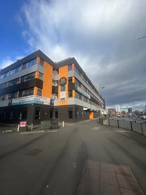 Showcase ApartHotel - Highcross House Apart Hotel