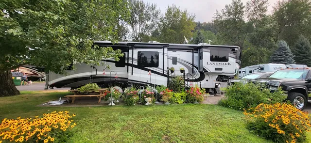 Sandy Riverfront Rv Resort