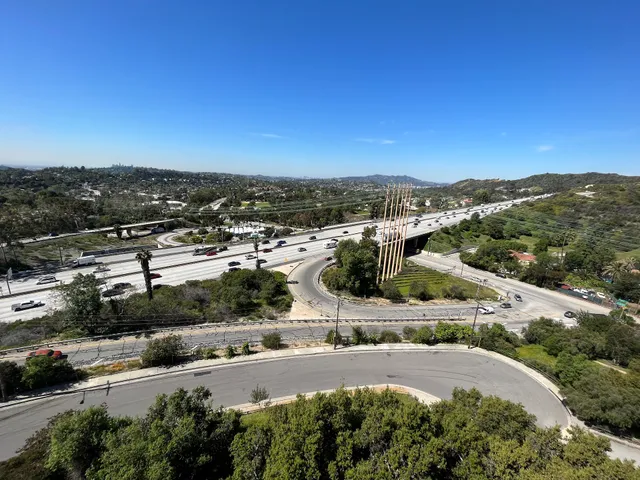 The Eagle Rock Canyon Trail - trail head