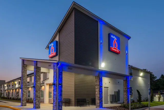 Studio 6 Lake Charles, LA