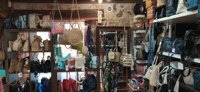 La Pontiga plata y azabache