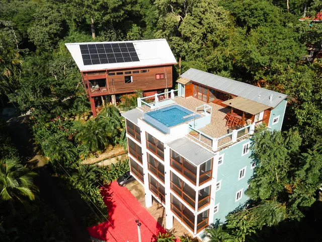 Villas De Cisnes: Boutique Vacation & Dive Resort, West Bay, Roatán