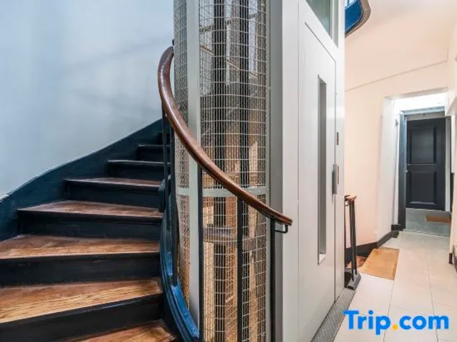 Louvre Luxury Apartment & SPA