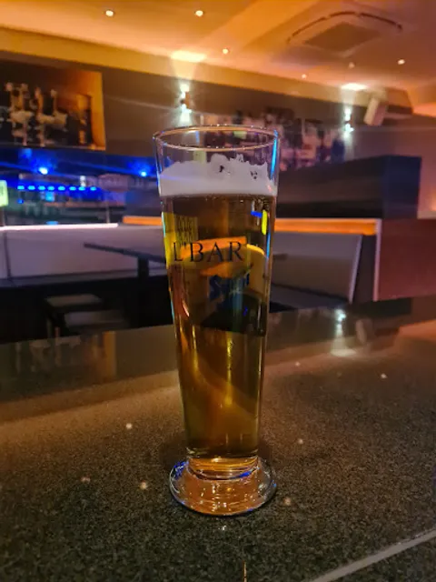 L'BAR Lounge, Bar and Restaurant
