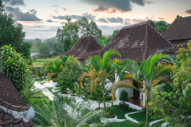 Nirvana Hotel resort Tetebatu