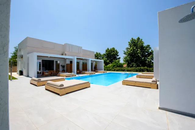 Blue Summer Luxury Suites