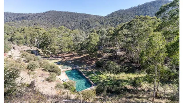 Yarrangobilly Caves Thermal Pool